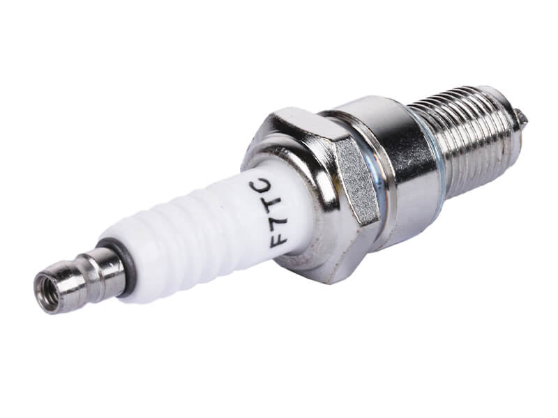 Свічка YBX F7TC GW (168F; 177F; 188F) на бензиновий двигун 168F