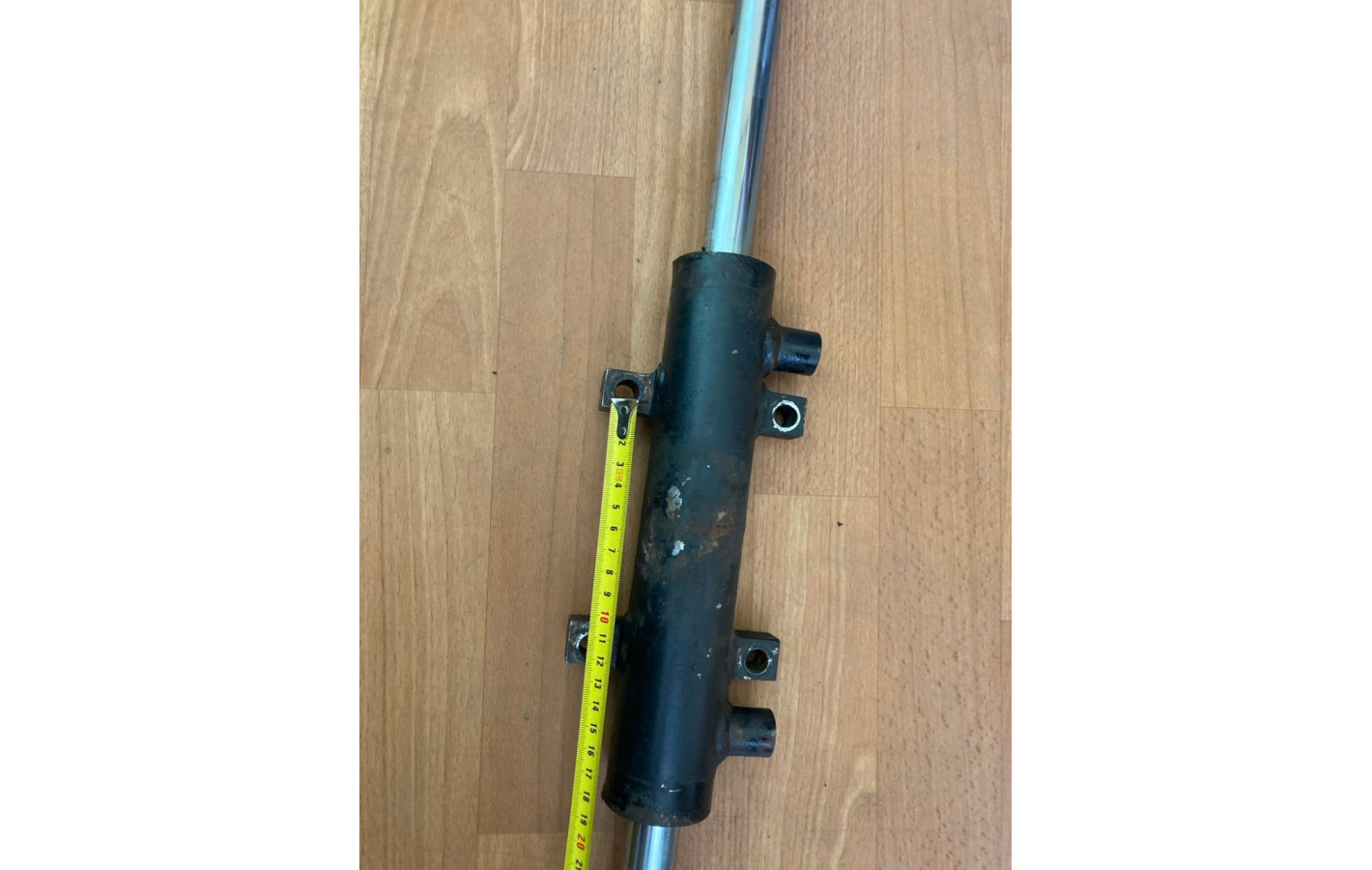 Циліндр гідравлічний на Shifeng 244 3-х циліндровий