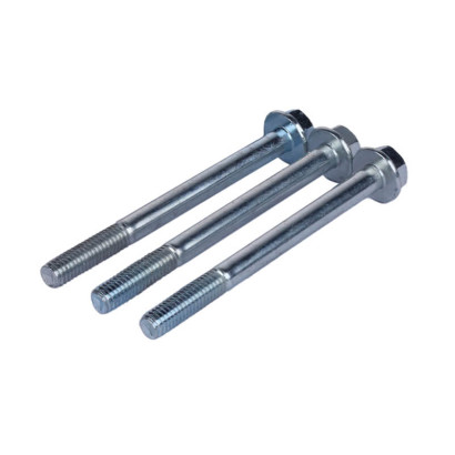 Болты крепления крышки клапанов YBX GZ на дизельный двигател..