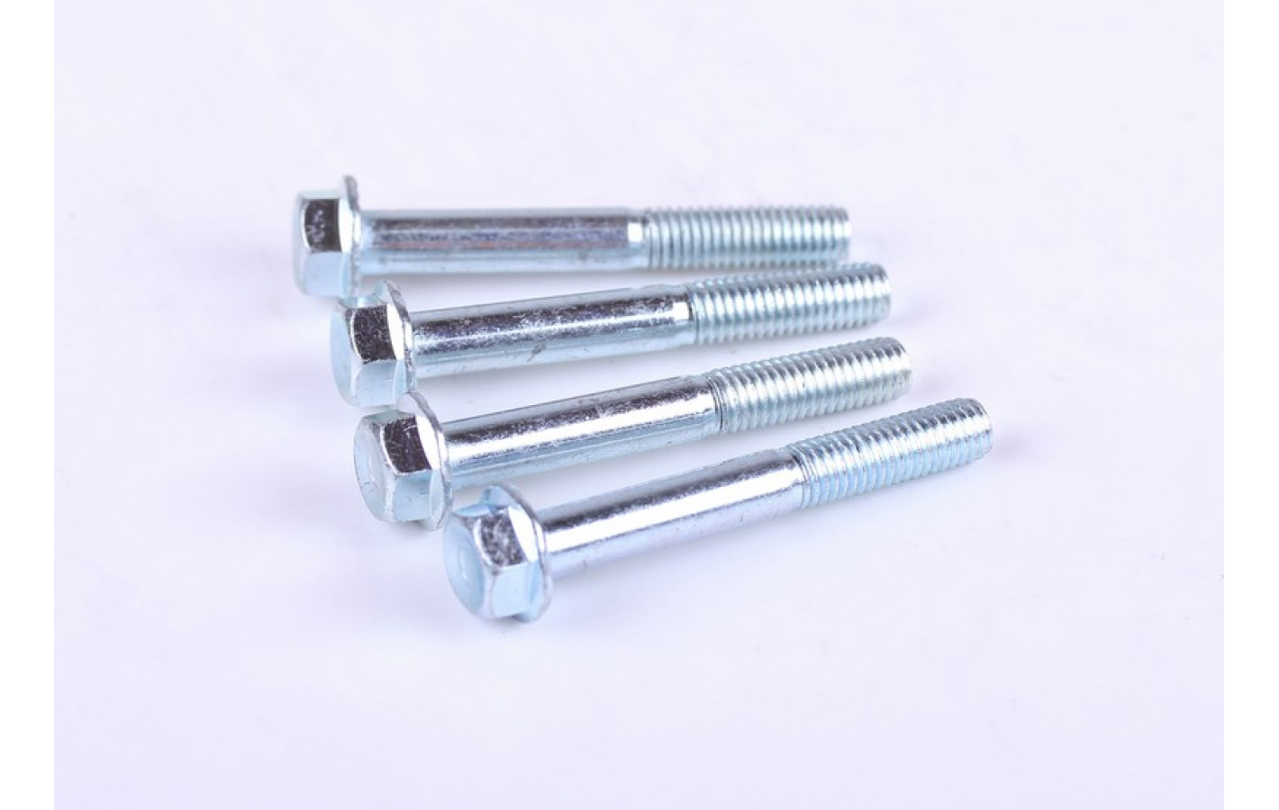 Болти кріплення головки TT-AGRO-MOTO на бензиновий двигун генератора 168F GN 2-3,5 KW, к-т: 4 шт.