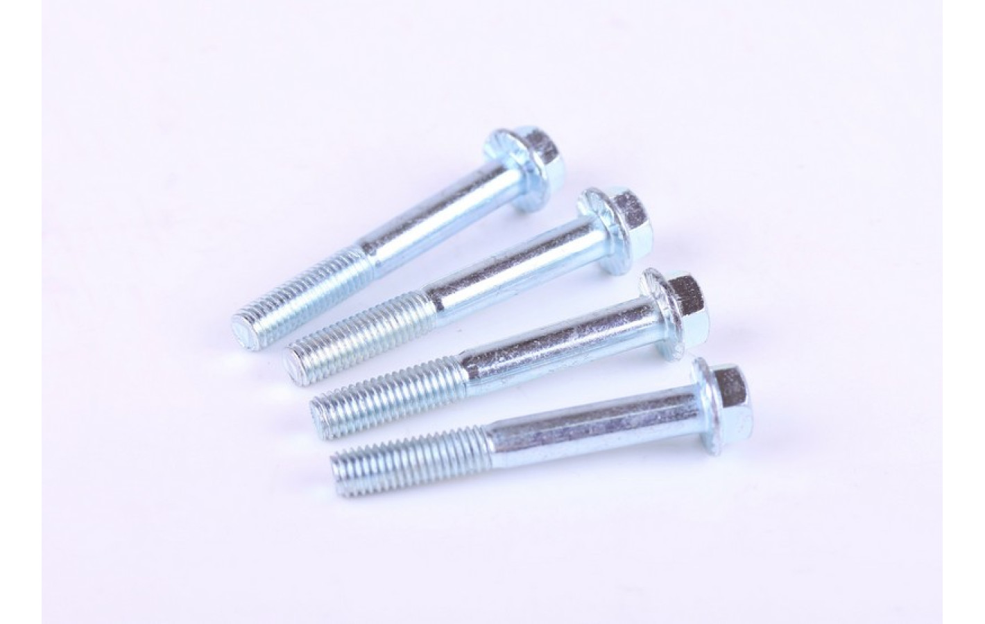 Болти кріплення головки TT-AGRO-MOTO на бензиновий двигун генератора 168F GN 2-3,5 KW, к-т: 4 шт.