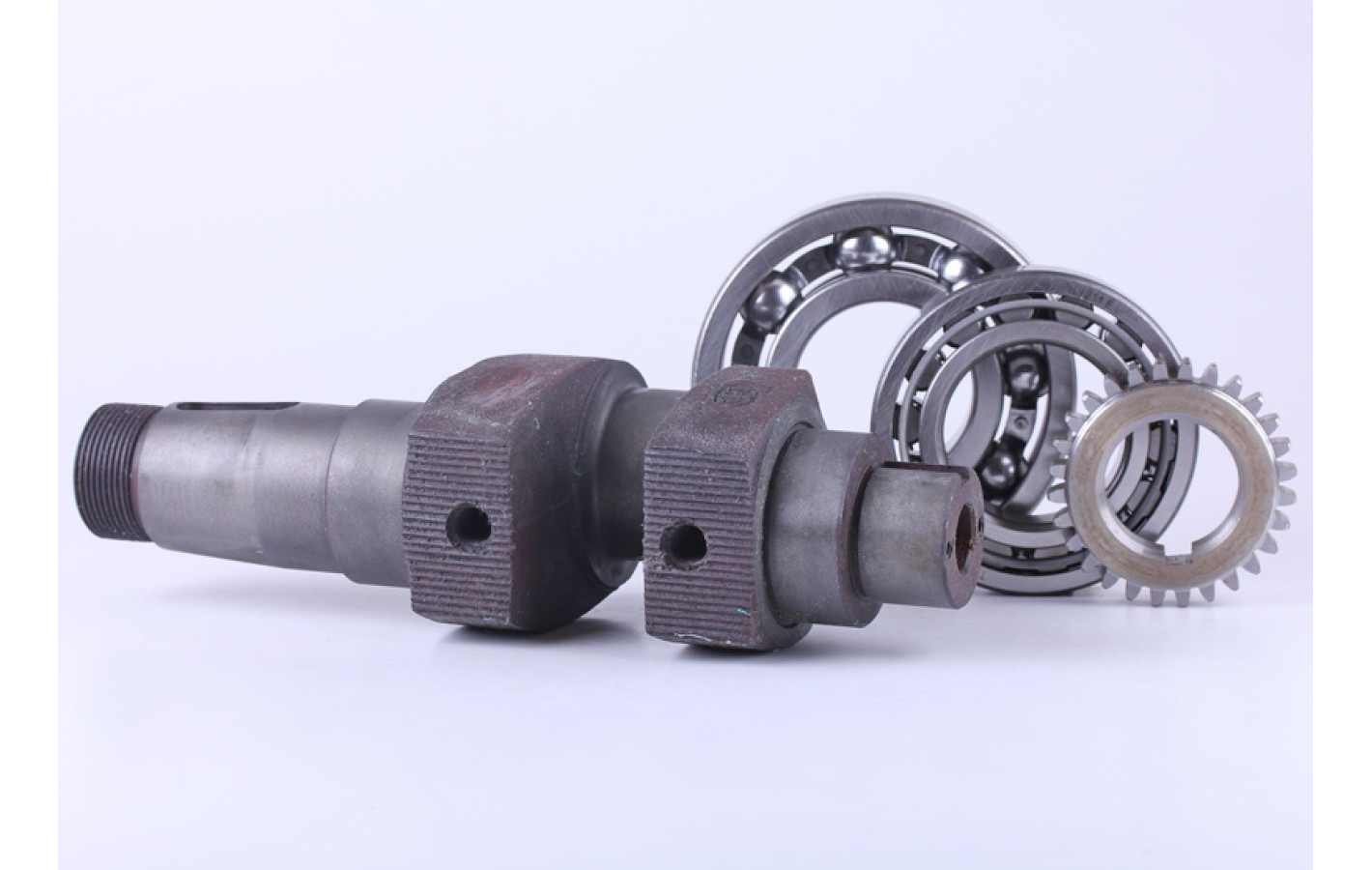 Коленвал в сборе + подшипники 2 шт. + шестерня - 190N - Premium