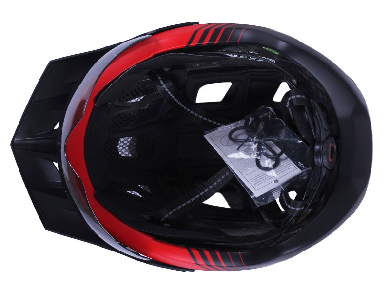 Шлем для велосипеда, скейтборда GTS-H-050 TTG с красным габаритным фонарем, козырьком, очками (черный с красным, size L)
