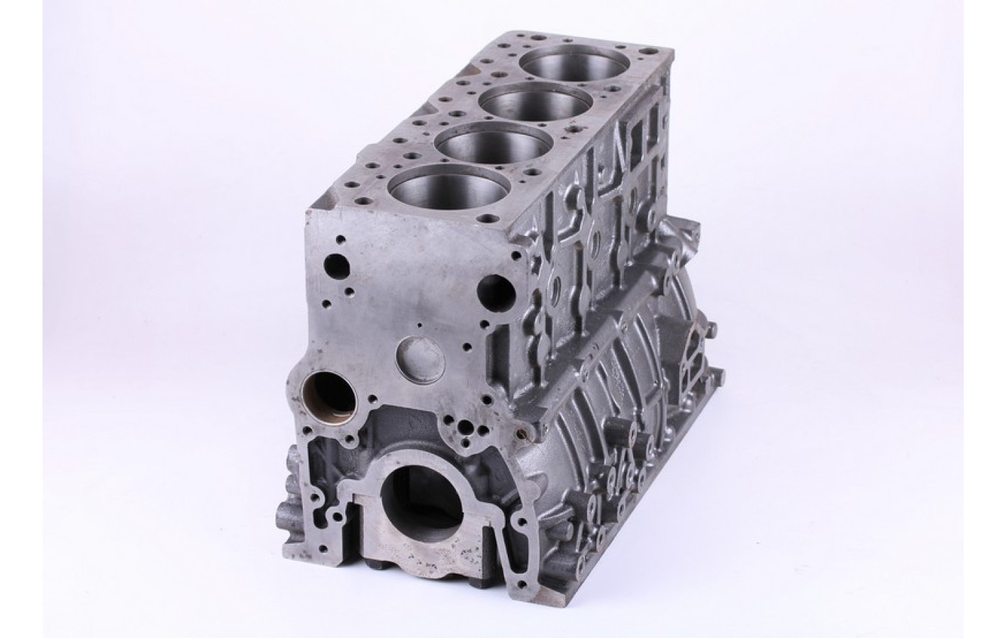 Блок цилиндров 4L22BT