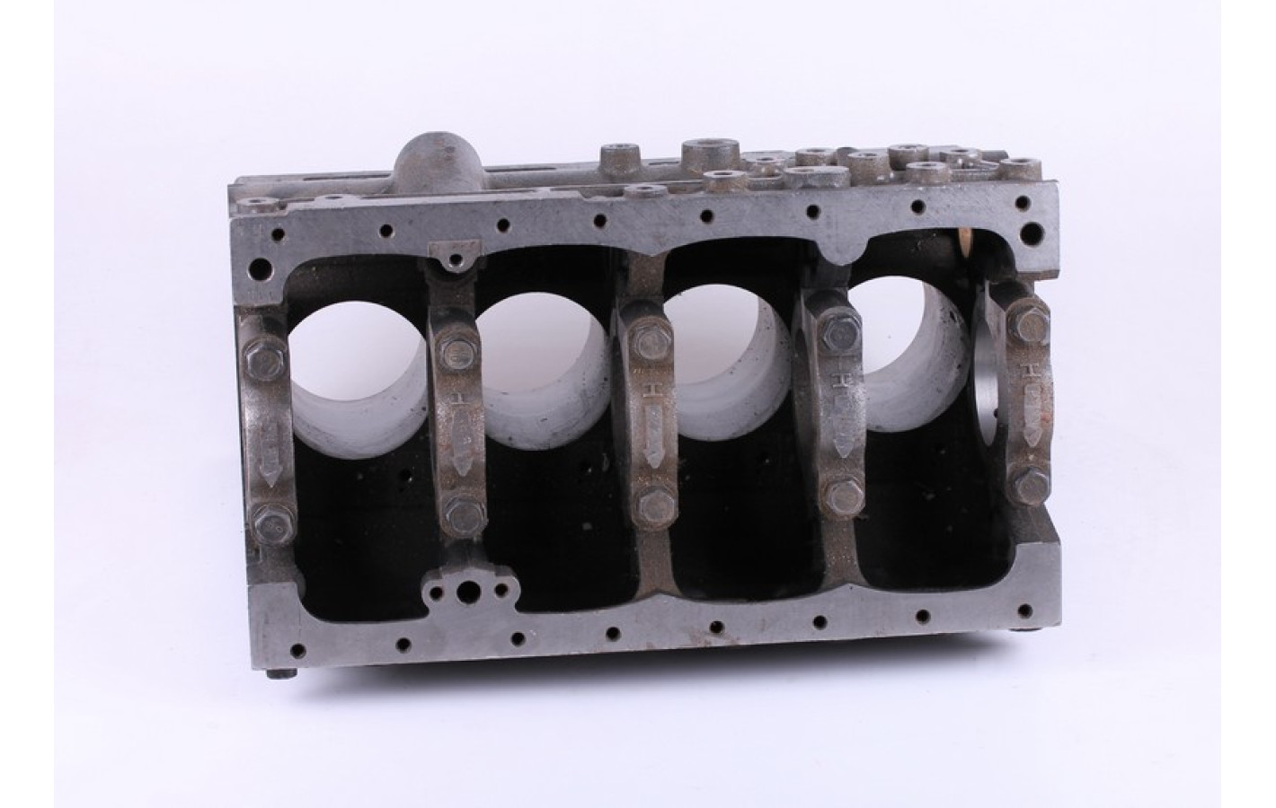Блок цилиндров 4L22BT